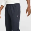 Leichte Lounge-Hose, offener Saum, C Logo